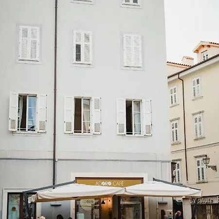 Monolocale Marino In Centro Storico アパート *