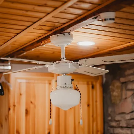 Monolocale Marino In Centro Storico Apartman *